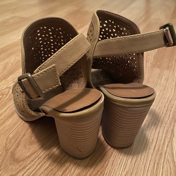 Universal Thread Heel - Picture 2 of 3